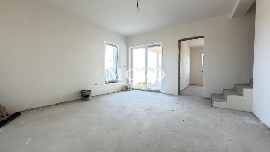 Duplex cu 4 camere cu Canalizare în Moșnița Veche
