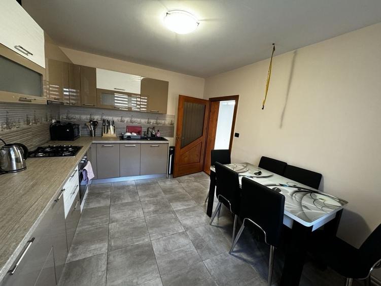 Casă cu 2 camere în Central