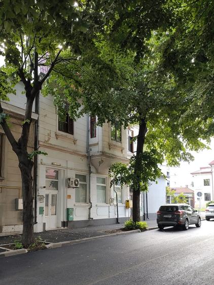 Spațiu comercial, de 40 mp, în Central