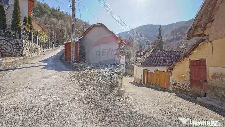 Casă cu 2 camere cu Teren 230 Mp în Centrul Istoric