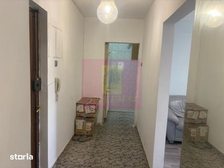Apartament cu 3 camere decomandat în Pantelimon