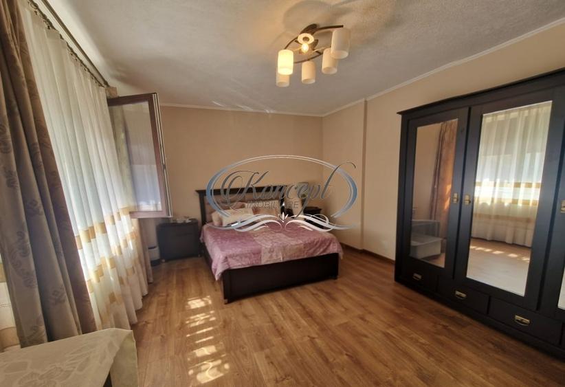 Apartament cu 3 camere semidecomandat, mobilat în Zorilor