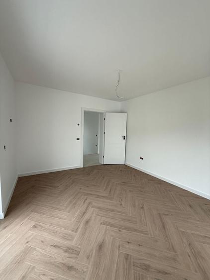 Casă cu 4 camere în Rediu