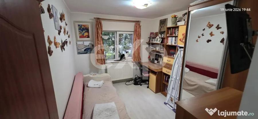 Apartament cu 3 camere decomandat în Micro 11