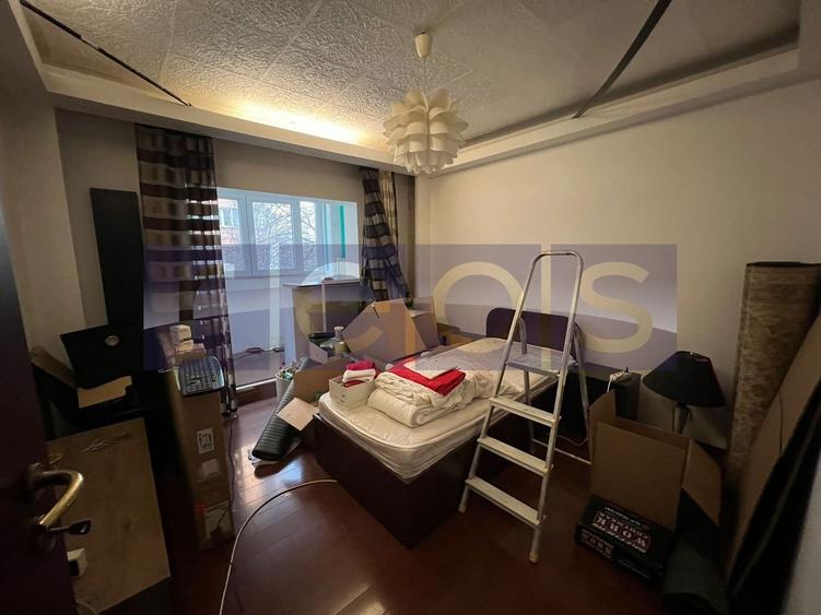 Apartament cu 4 camere decomandat în Nerva Traian