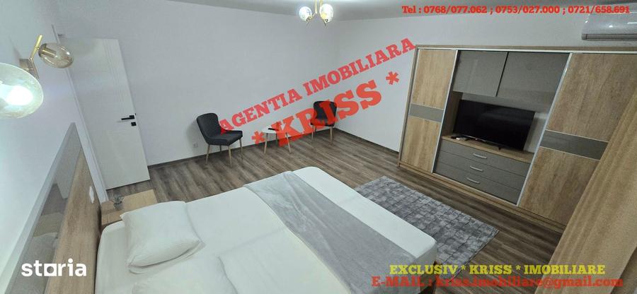Apartament cu 4 camere decomandat în Central