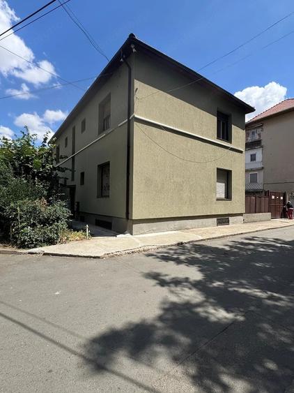 Casă cu 2 camere cu Teren 306 Mp în Ultracentral