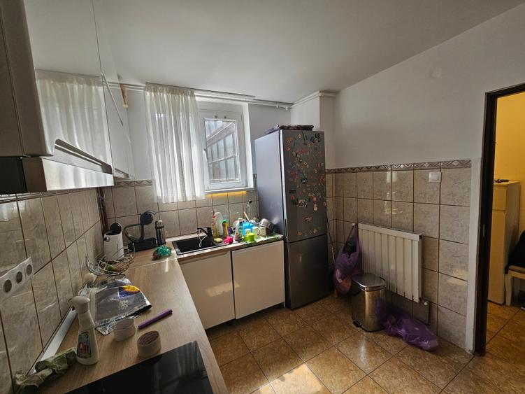 Apartament cu 3 camere circular în Complex Studențesc