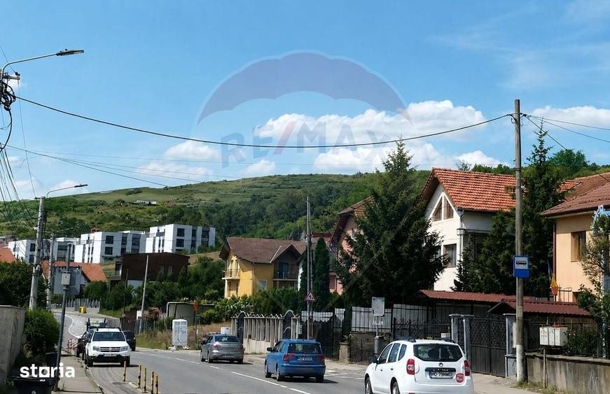 Spațiu comercial, în Corușu