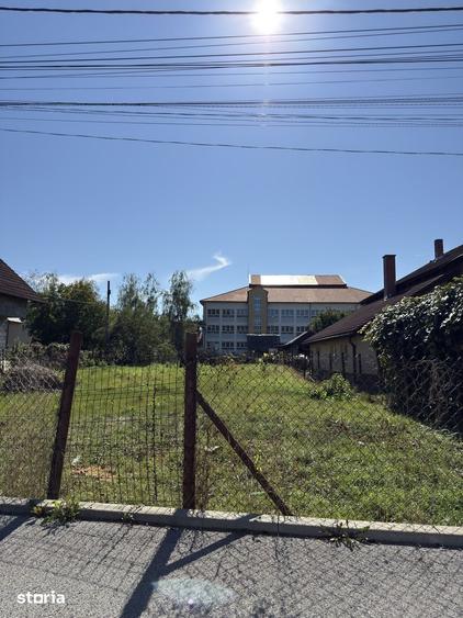 Teren de 800 mp, în Central