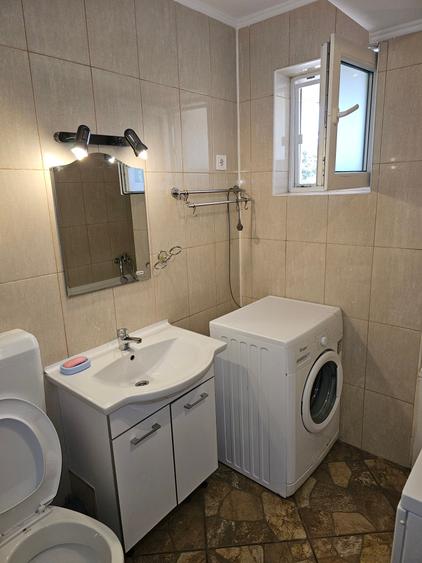 Apartament cu 2 camere decomandat în Drumul Taberei