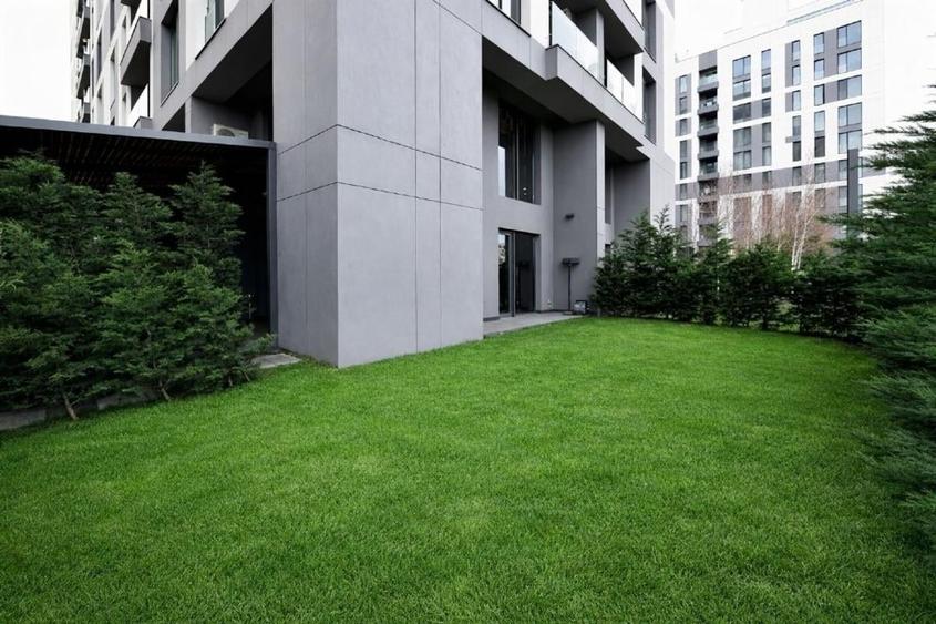 Apartament cu 3 camere semidecomandat în Aviației