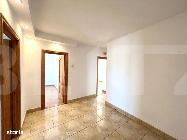 Apartament cu 3 camere decomandat în Cotu
