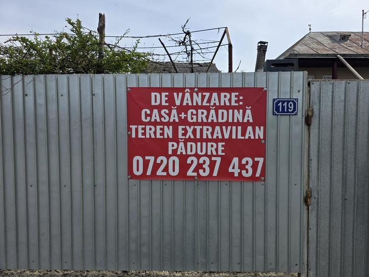 Casă cu 3 camere în Secuieni