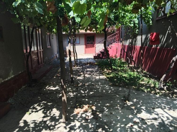 Casă cu 4 camere în Cuied