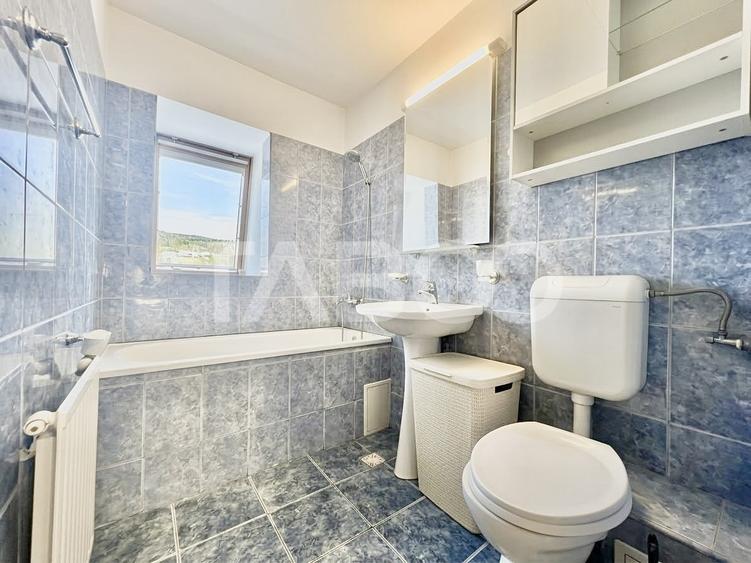 Apartament cu 3 camere semidecomandat, mobilat în Gheorgheni