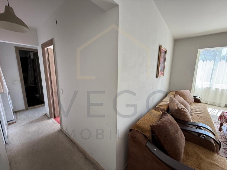 Apartament cu 3 camere semidecomandat, mobilat în Mănăștur