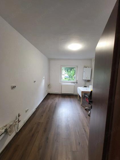 Apartament cu 2 camere decomandat în Scriitorilor