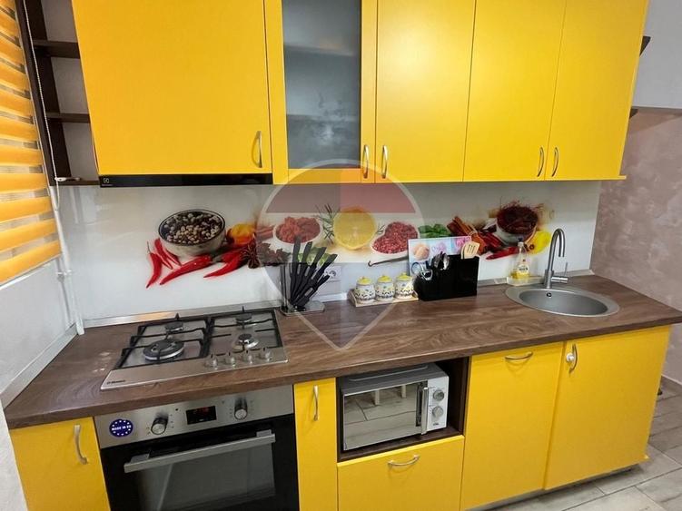Apartament cu 4 camere semidecomandat, mobilat în Națiunile Unite
