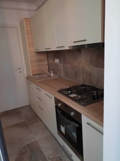 Apartament cu 2 camere decomandat în Roșu