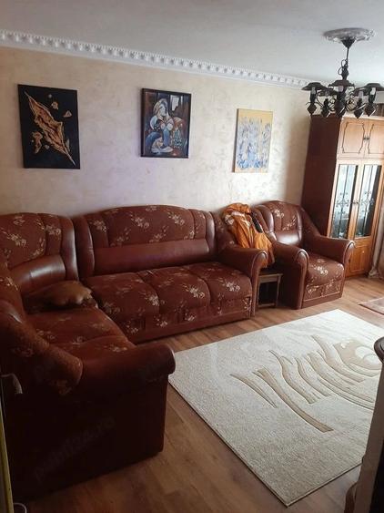 Apartament cu 3 camere decomandat în Eremia
