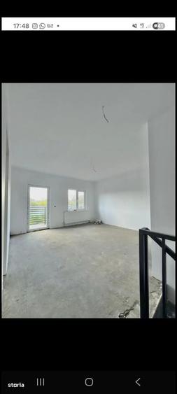 Casă cu 4 camere în Lumina