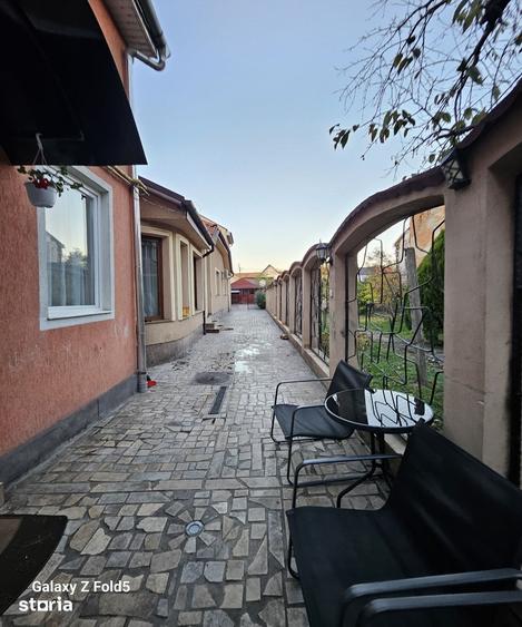 Apartament cu 3 camere decomandat în Orașul Nou