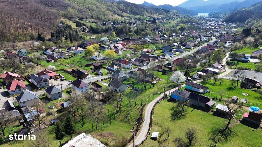 Teren de 1106 mp, în Firiza