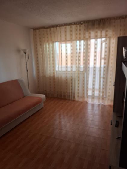 Apartament cu 2 camere semidecomandat în Titan