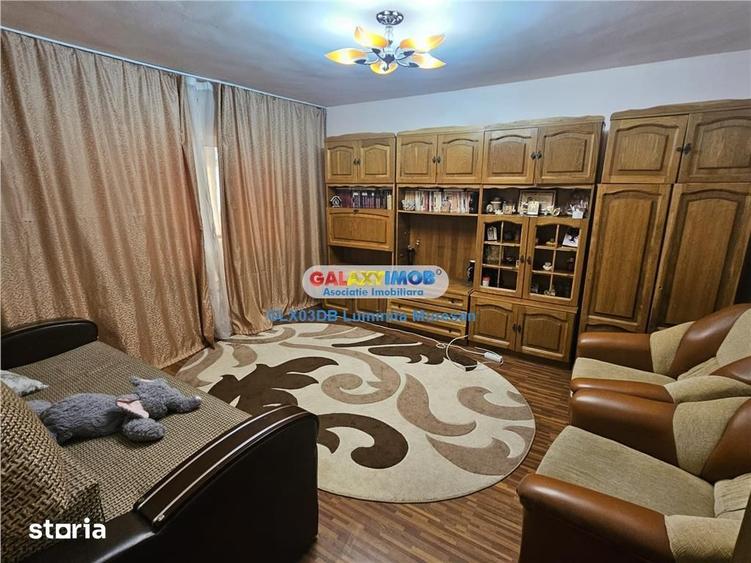 Apartament cu 2 camere decomandat, mobilat în Micro 4