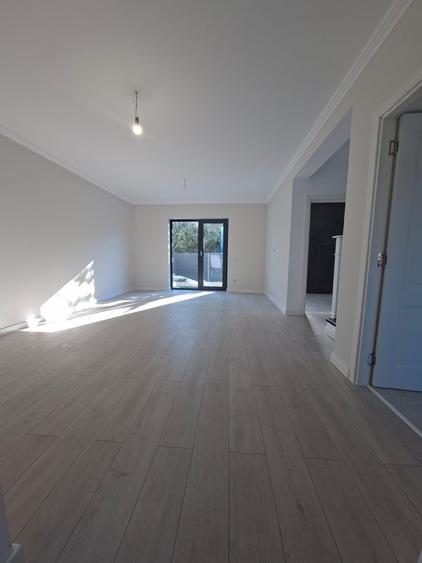 Duplex cu 4 camere cu Canalizare în Miroslava