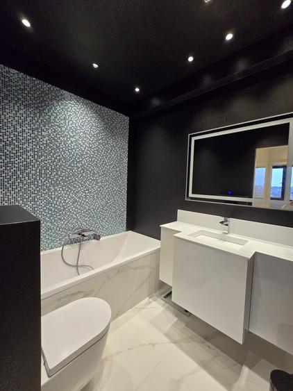 Penthouse cu 4 camere decomandat, mobilat în Centru Civic
