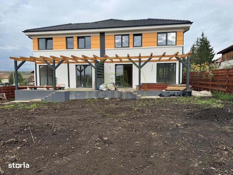 Casă cu 4 camere cu Teren 400 Mp în Feleacu