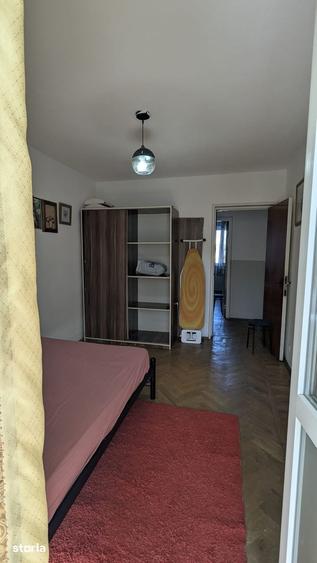 Apartament cu 3 camere semidecomandat în Dristor