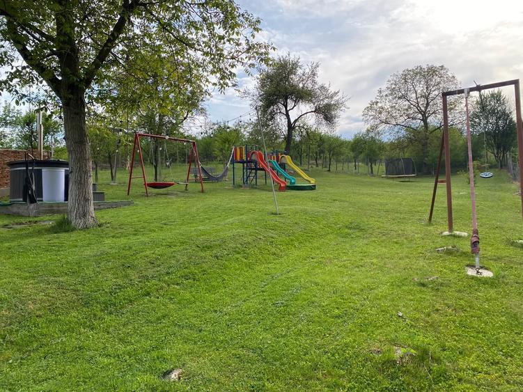Casă individuală cu 4 camere cu Teren 800 Mp în Glogoveț