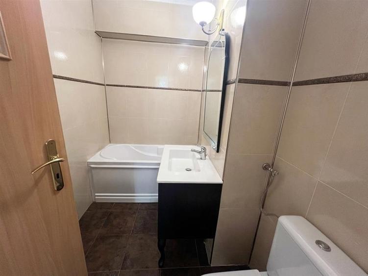 RECO, apartament decomandat,4 camere, bloc cu lift, Nufarul - 13