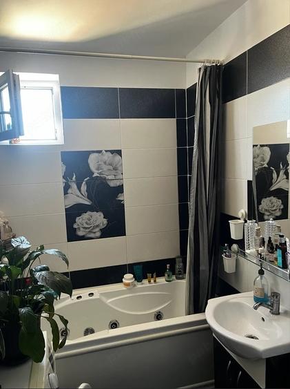 Apartament cu 2 camere semidecomandat în Dristor