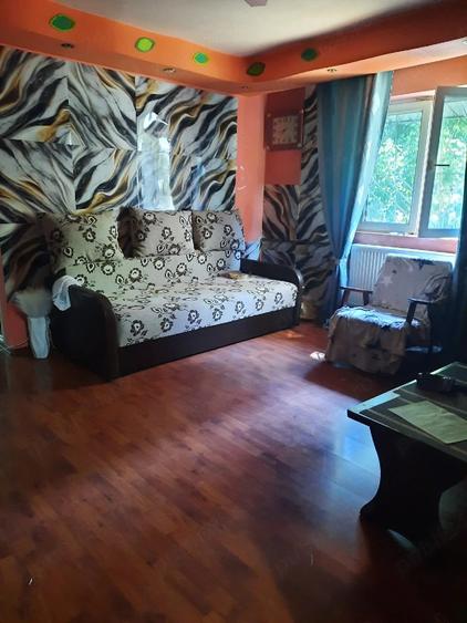 Apartament cu 2 camere decomandat în Grecii de Jos