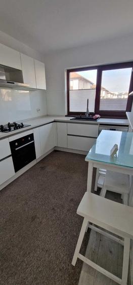 Casă cu 4 camere cu Teren 300 Mp în Central