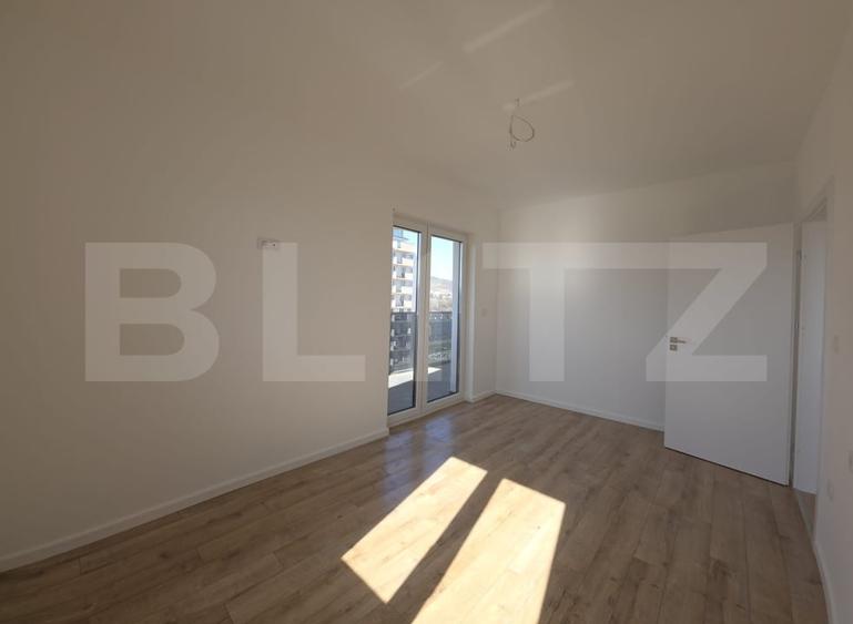 Apartament cu 3 camere semidecomandat în Nord