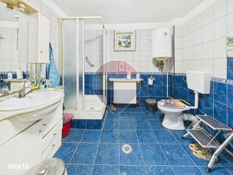 Casă cu 4 camere în Butimanu
