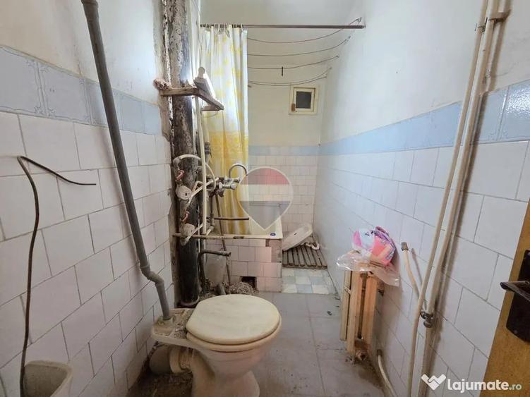 Apartament cu 2 camere decomandat în Central