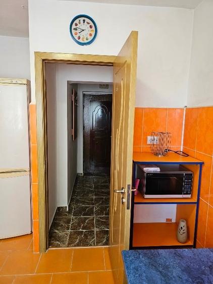 Apartament cu 2 camere decomandat în Drumul Taberei