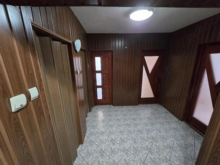 Apartament cu 3 camere decomandat în Vest