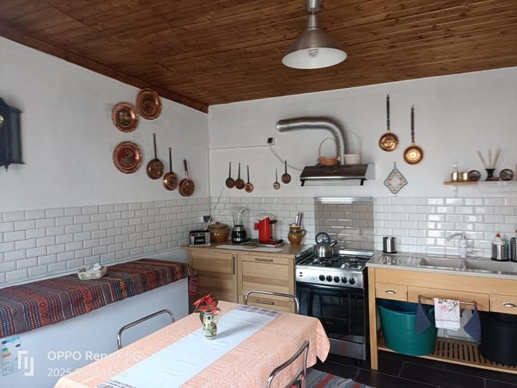 Casă individuală cu 5 camere cu Canalizare în Lunca