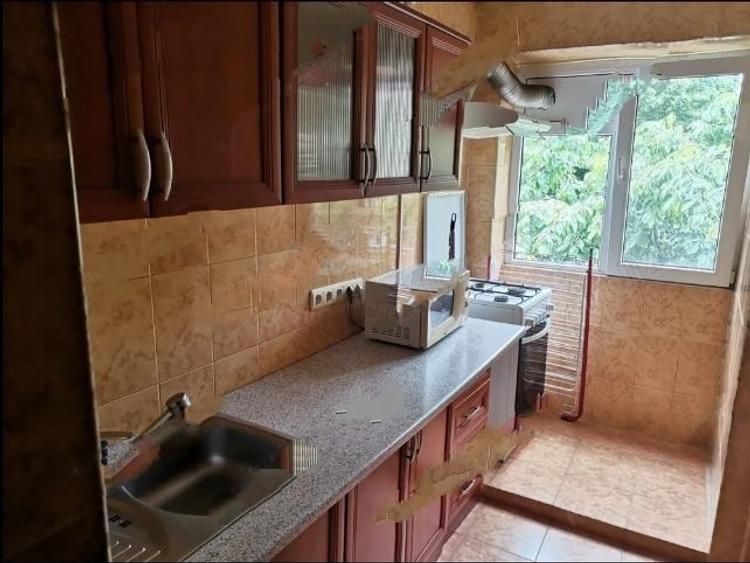 Apartament cu 2 camere decomandat, mobilat în P-ța Reșița
