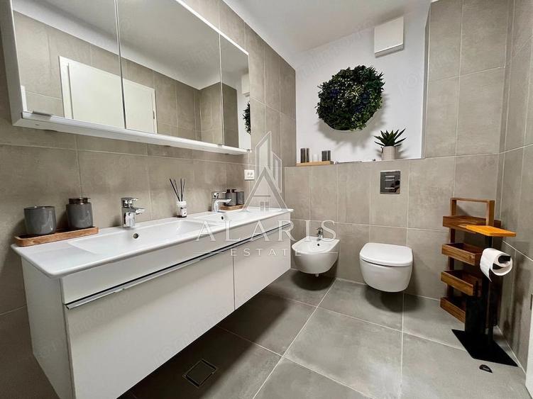 Apartament cu 4 camere semidecomandat în Badea Cârțan