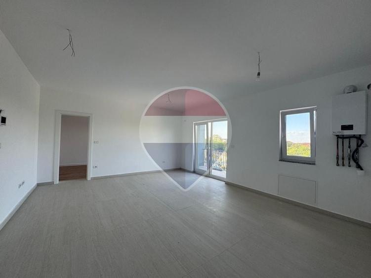 Apartament cu 2 camere semidecomandat în Micălaca
