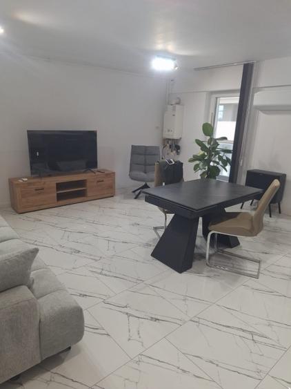 Apartament cu 2 camere decomandat în Tomis Nord