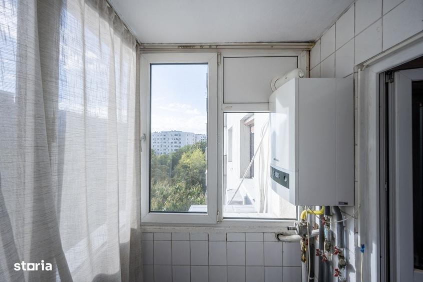 Apartament cu 4 camere semidecomandat în Dristor